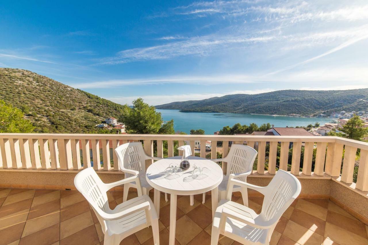 Apartments Silvije Marina Bagian luar foto