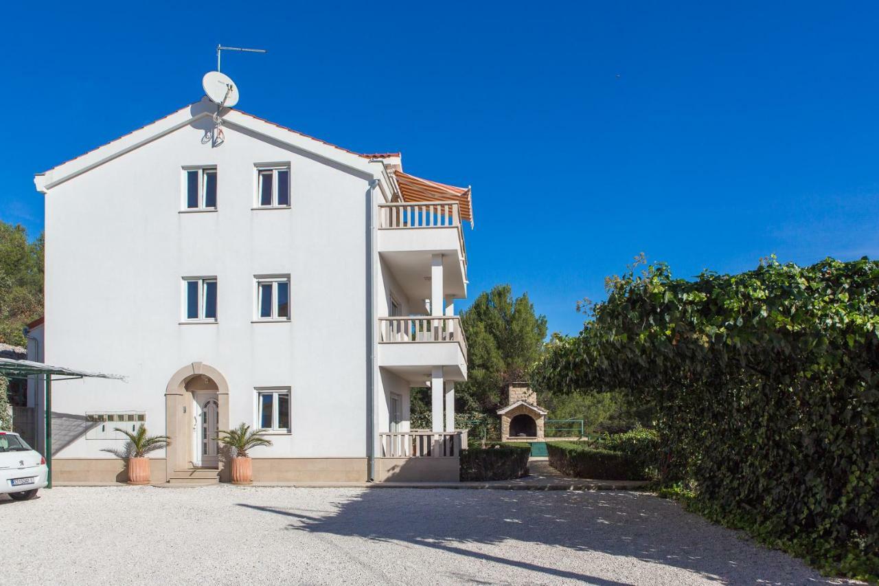 Apartments Silvije Marina Bagian luar foto